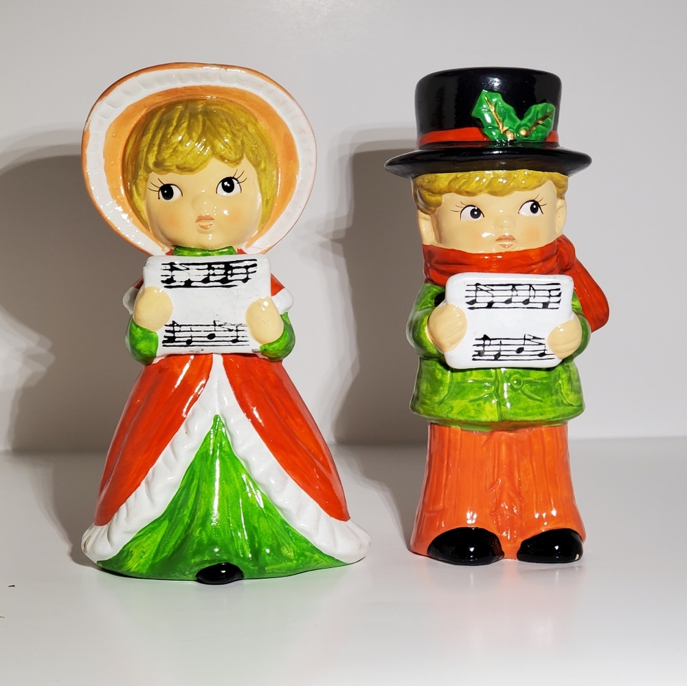 Vintage ARDCO Figurines: Boy and Girl Christmas Carolers, Made in Japan
